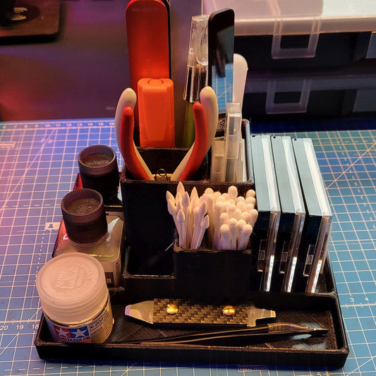 Tool Holder for Miniatures and Model Building